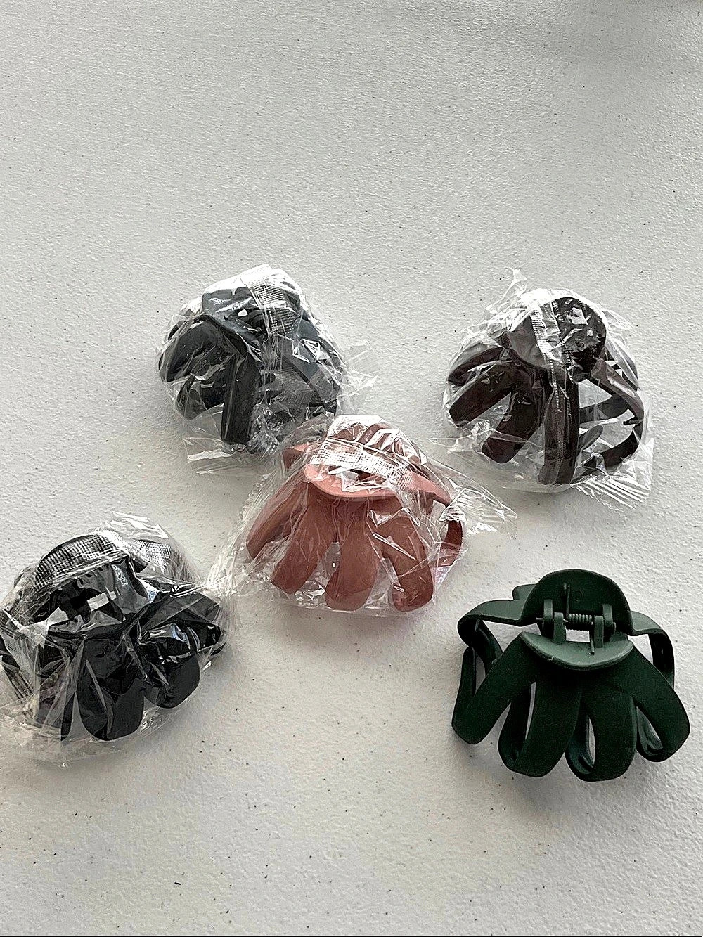 5-Piece Hair Claw Clip Set in Black & Green